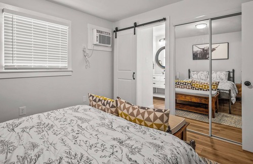 Wyandotte Condo | Cozy Condo Near Downtown!