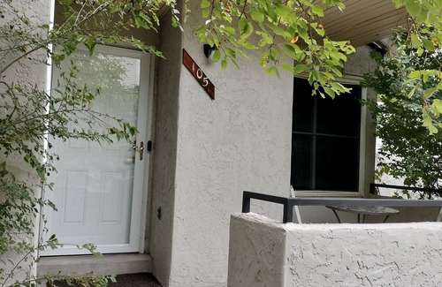 Lakewood Condo | Cozy condo next to Sloan's Lake❤nRed Rocks, Edgewater Market! ️