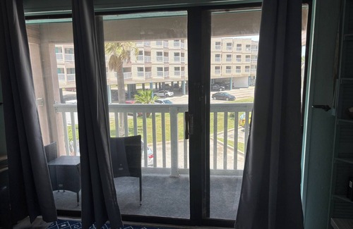 North Beach Condo | Cozy Condo on the Beach