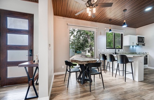 Tamarindo Apartment | Cozy condo with shared community pool, private washer/dryer, and WiFI