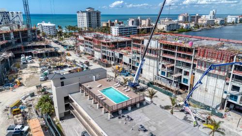 Vanderbilt Beach House | Cozy Condo With Pool Steps From Vanderbilt Beach