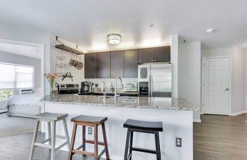 Glenwood Grove - North Iris Condo | Cozy condo with sunny rooftop Patio -Perfect outdoor Oasis in Heart of Boulder