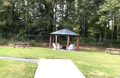 Jonesboro Apartment | Cozy & Convenient 2BR Corporate Stay – Ideal for Relocation or Recovery