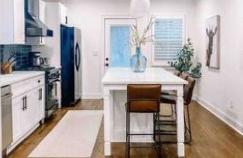 Edgewood House | Cozy & Convenient - Intown ATL Retreat!