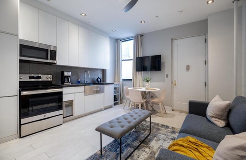 Kips Bay Apartment | Cozy & Convenient Midtown Condo-Hotel!