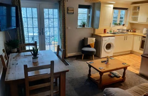 Bodmin Apartment | Cozy Cornish Retreat In Bodmin Free Parking