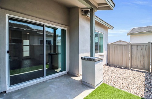 Goodyear Apartment | Cozy, corporate and stylish semi detached home pool, gym, hot tub
