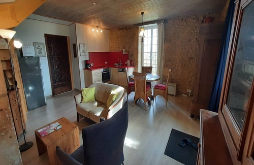 Peyzac-le-Moustier Cottage | Cozy Cottage in Aquitaine