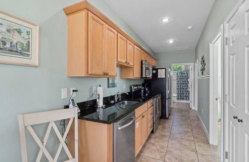 Port St. Joe Cottage | Cozy Cottage 2 of 6 by Pool|2BR | Grill | Near Bay and Marina
