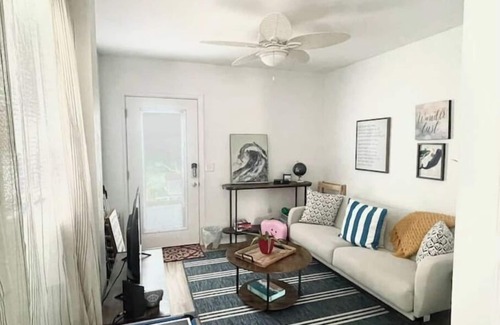 Long Branch House | Cozy cottage 3 blocks to beach
