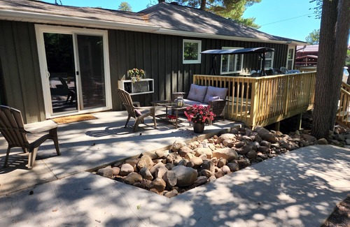 Solon Springs Cottage | Cozy Cottage: A Lakeside Nook of Comfort and Charm