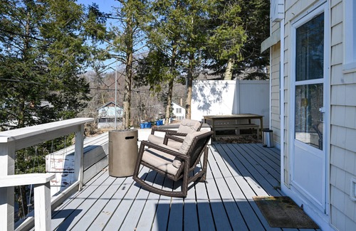Grand Haven Cottage | Cozy Cottage across from Grand Haven Beach