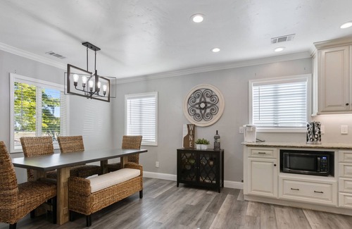 Lodi Cottage | Cozy Cottage (ADA-accessible & *no cleaning fee*) near wineries + shops