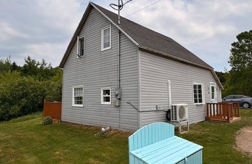 Petit-Etang Cottage | Cozy cottage by the Highlands Park w/bakery, beach + hiking trails close by!
