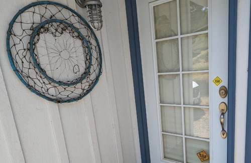 Brookings House | Cozy Cottage close to the Harbor and Beach!