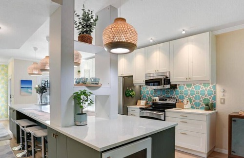 Pelican Bay Apartment | Cozy Cottage Condo Newly Renovated Kitchen with Open Concept Entertaining