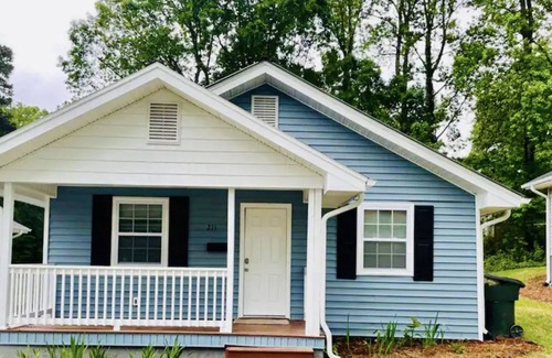 Asheboro House | Cozy Cottage Downtown Asheboro