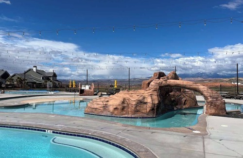 St. George House | Cozy Cottage Getaway - Zion and Pool Access