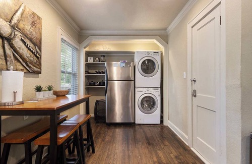 Fairway House | Cozy Cottage in Fairway WiFi PetsOk