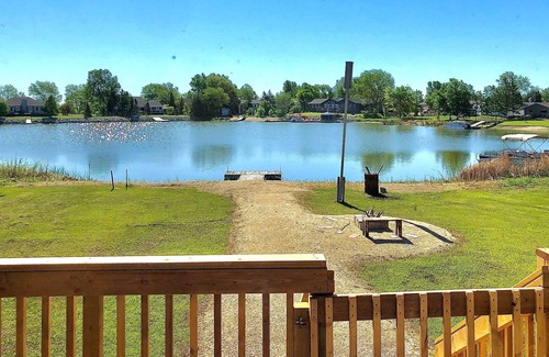 Gimli Cottage | Cozy Cottage in Gimli Mb with a Private Beach