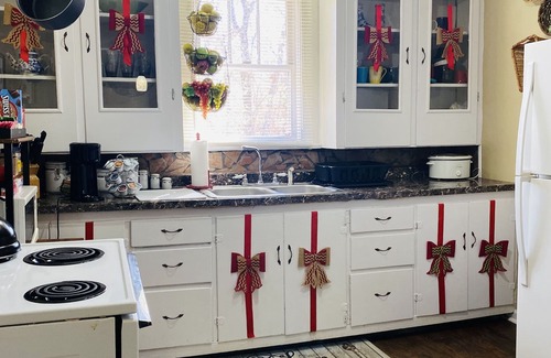 Belden Cottage | Cozy Cottage in the country, Pet Friendly. 2.8 mil from Tupelo Furniture Market