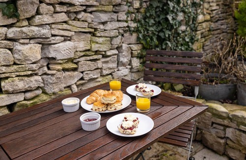 Swanage Cottage | Cozy Cottage in the Heart of Swanage - Rumpus Cottage