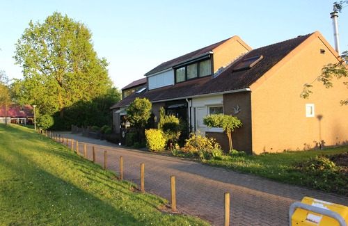 Bruinisse House | Cozy cottage in the park "De Kreek" in Bruinisse