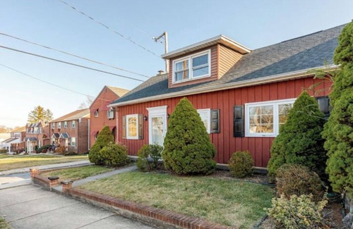 Bethlehem House | Cozy Cottage just a 5 minute drive from downtown Bethlehem, PA!