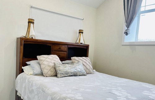 Brentwood Bay Cottage | Cozy Cottage Near Butchart Gardens!