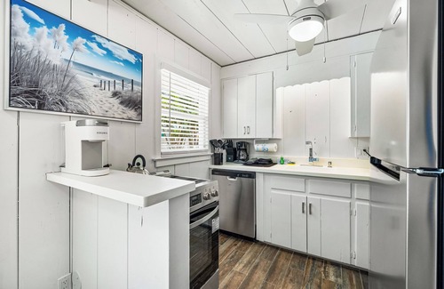 Siesta Key Cottage | Cozy Cottage Near Siesta Key Village!