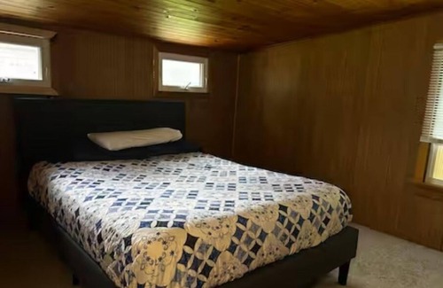 Waynesboro Cottage | Cozy Cottage near Skiing, Gettysburg, and Hiking