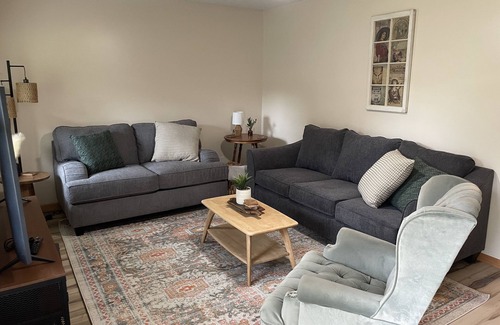 Athens Cottage | Cozy Cottage near trails & lake!