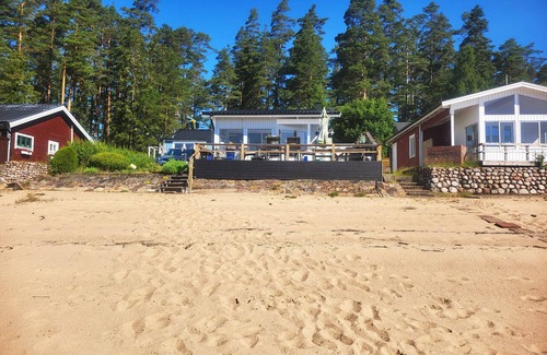 Hestra Ski Chalet | Cozy cottage on a lakeside plot outside Gislaved | SE05083