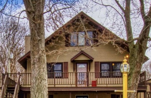 Leesburg House | Cozy Cottage on Lake Tippecanoe