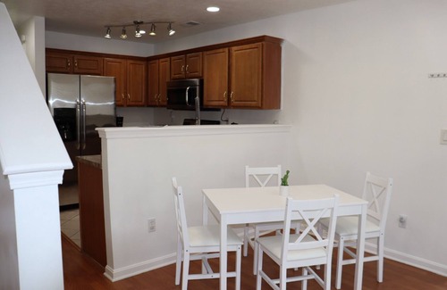 Fern Creek House | Cozy Cottage on Williamsborough Ln near to Churchill Downs.