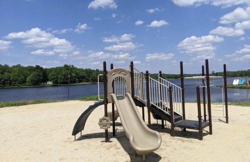 Albrightsville Cottage | Cozy Cottage Poconos Getaway 15 Mins to Ski
