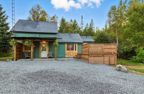 Hastings Highlands Cottage | Cozy Cottage Retreat Private 2 Acres, Near Lake