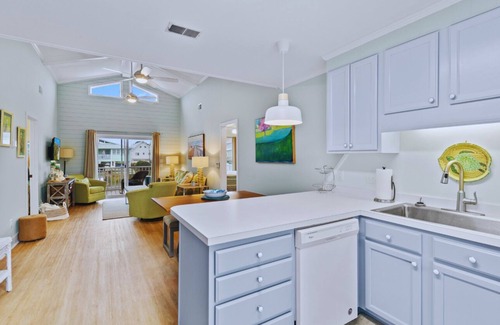 Sunset Beach House | Cozy Cottage Situated Near Bird Island on Beautiful Sunset Beach NC