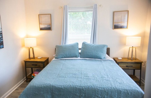 Jacksonville Beach House | Cozy Cottage only 4 Blocks from the Ocean!