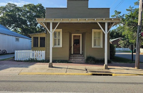 St. Francisville House | Cozy cottage in the heart of historic Saint Francisville