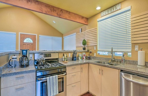 Mount Baldy Cottage | Cozy Cottage w/Grill - 5 Mi to Mt Baldy Resort!