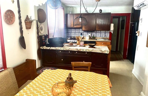 Ellenville Cottage | Cozy Cottage with a Pond