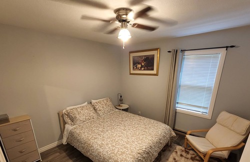 Alcona Cottage | Cozy Cottage with Amazing Location!!!!