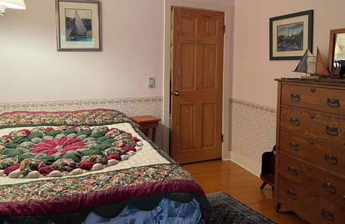 Ellsworth Cottage | Cozy cottage with lake access, just 25 miles from Acadia National Park