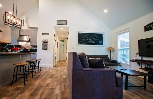 Abita Springs House | Cozy Country Cottage w/Pool in Abita Springs.