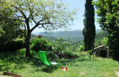 Cubieres-sur-Cinoble House | Cozy country house with a large garden and magnificent views of the Pyrenees.