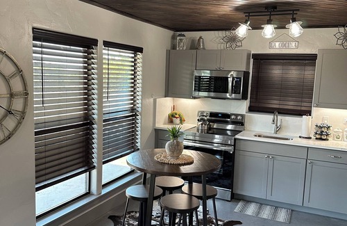 Kerrville House | Cozy country retreat! Centrally located between Fredericksburg and Kerrville.