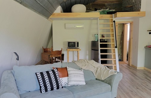 Cameron Apartment | Cozy country studio 5 mins from town and a short drive to Corning & finger lakes