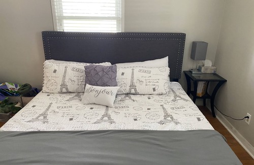 Reidsville House | Cozy Countryside Getaway with Fast Wifi/Hot Tub