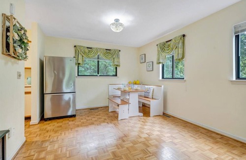 Moneta House | Cozy Cove- Fenced yard for your dog and calm waters to swim for the family